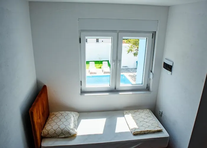 Villa Plava Swiming Pool With House Mostar